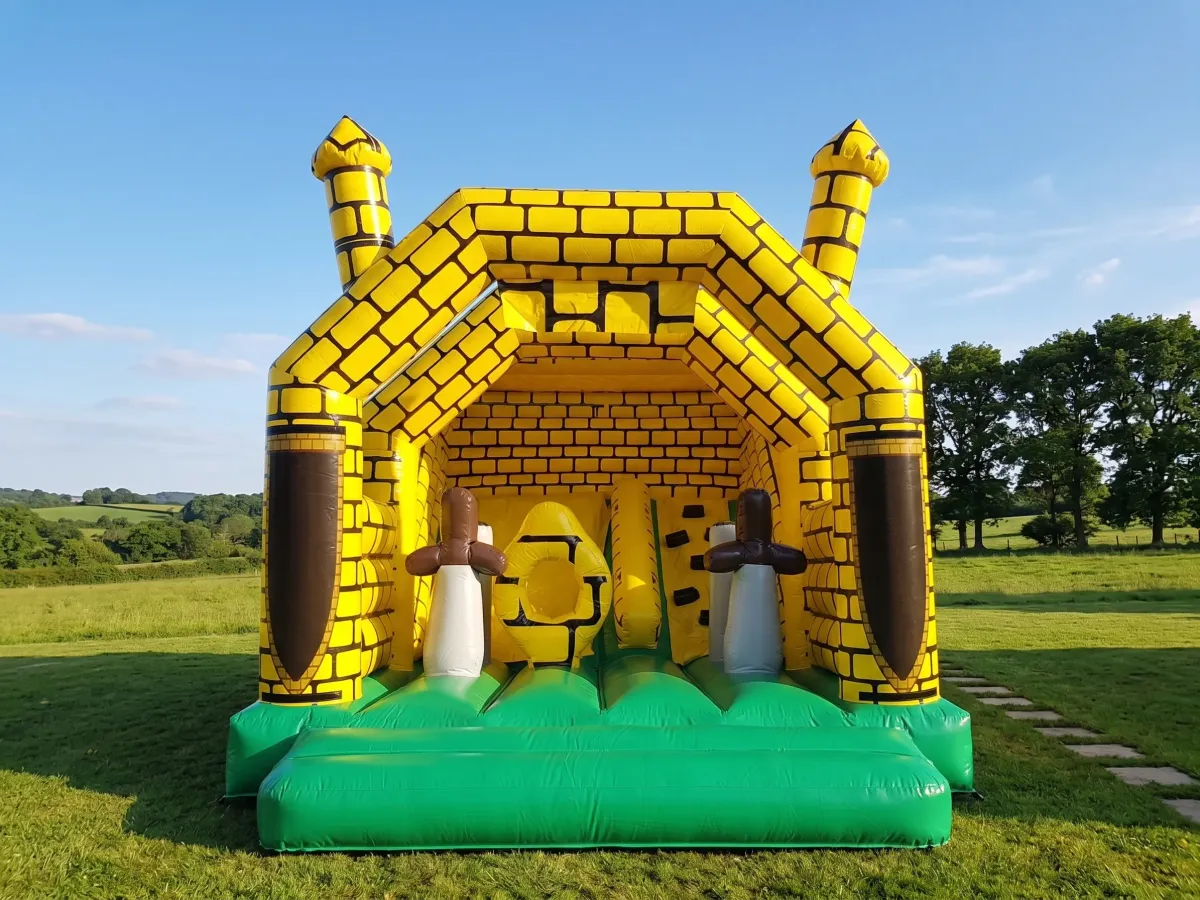 Castillo hinchable medieval de 7 por 5 metros